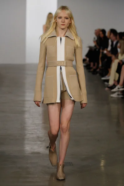 Look 13